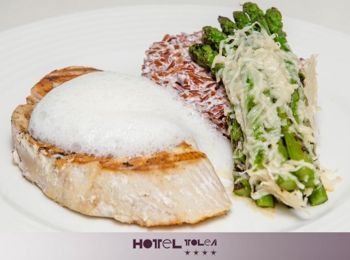 Hotel Tolea Тырговиште Экстерьер фото