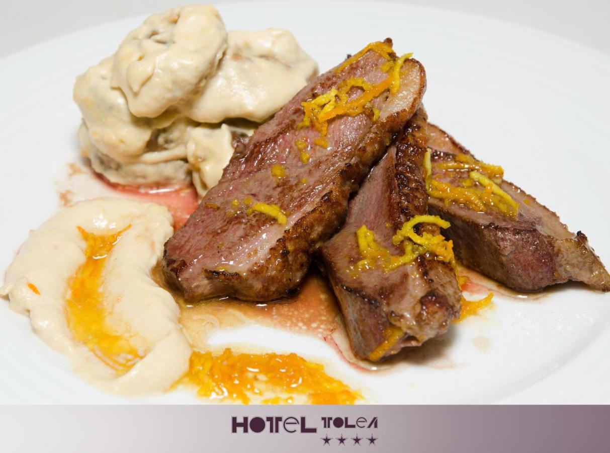 Hotel Tolea Тырговиште Экстерьер фото