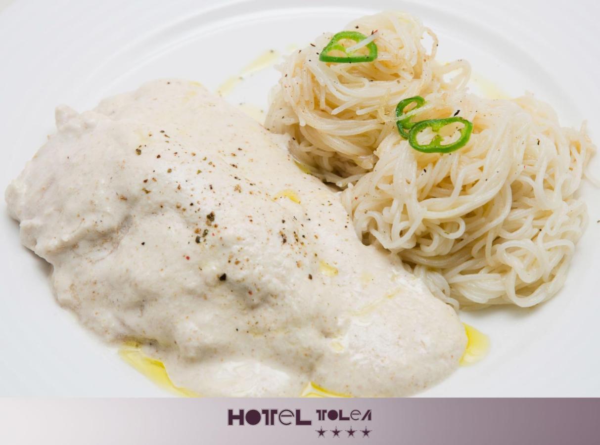 Hotel Tolea Тырговиште Экстерьер фото