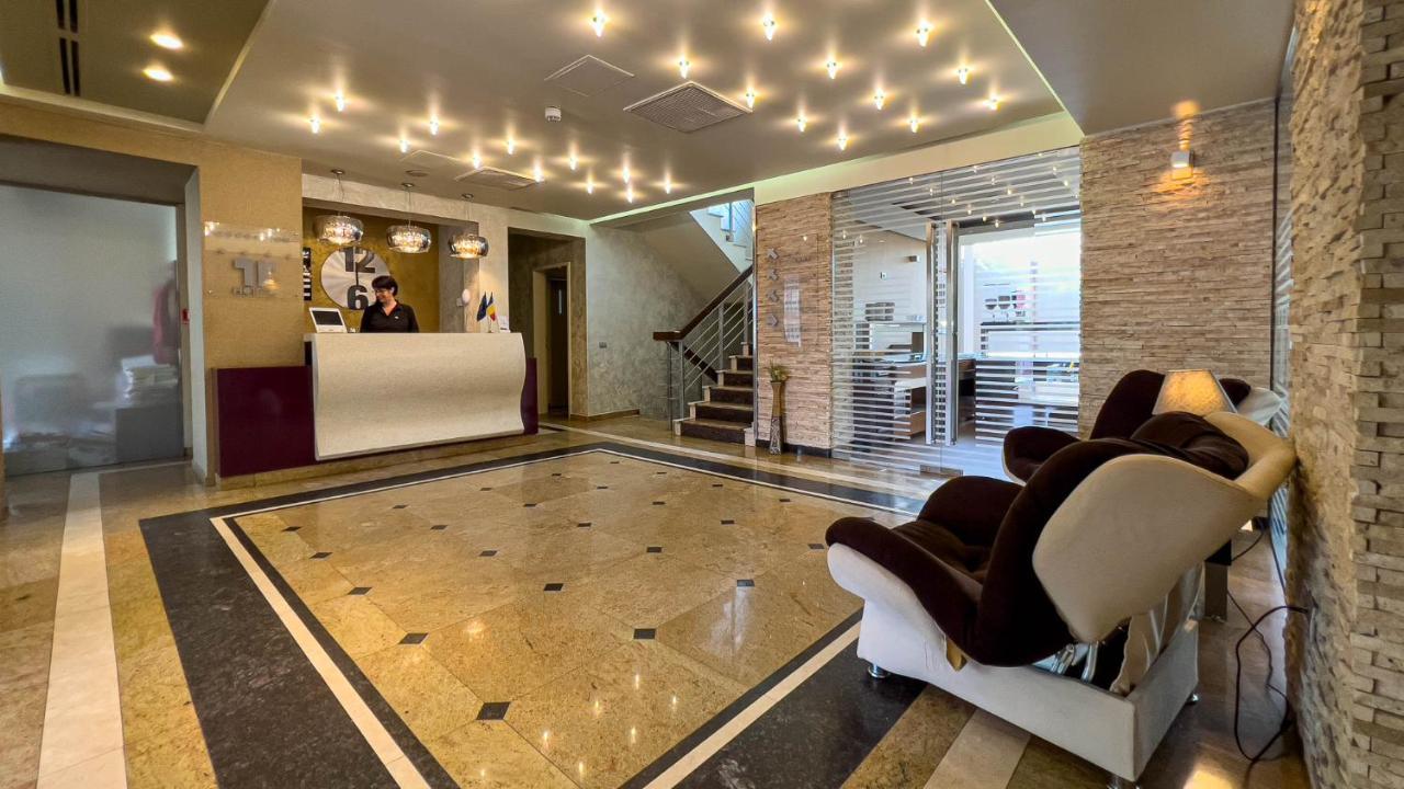 Hotel Tolea Тырговиште Экстерьер фото