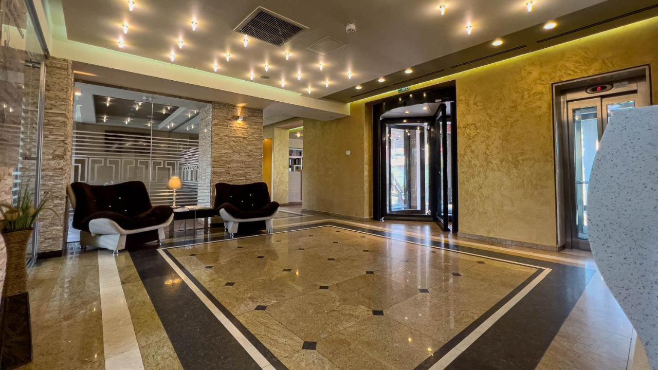 Hotel Tolea Тырговиште Экстерьер фото