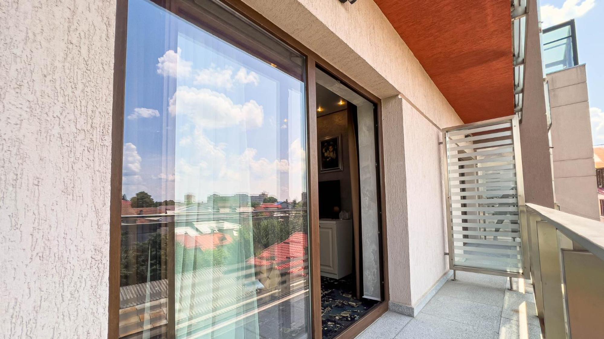 Hotel Tolea Тырговиште Экстерьер фото